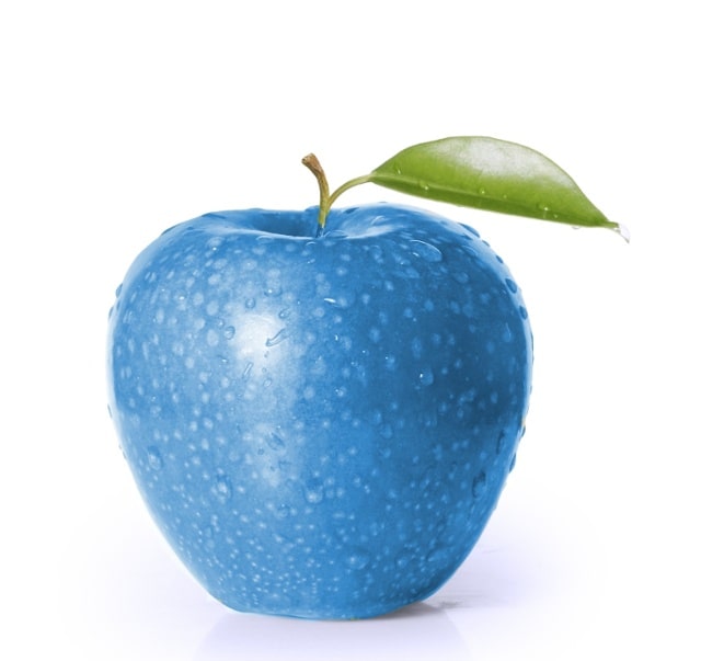 درخت سیب آبی رنگ